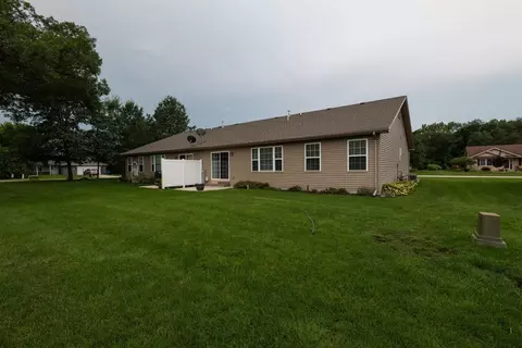 805 Daisy Cir, De Motte, IN 46310 photo 16