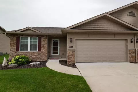 805 Daisy Cir, De Motte, IN 46310 photo 1
