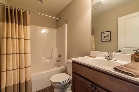805 Daisy Cir, De Motte, IN 46310 photo 14