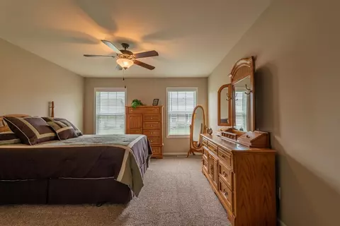 805 Daisy Cir, De Motte, IN 46310 photo 11