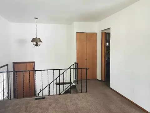 520 E 40th Pl, Griffith, IN 46319 photo 6