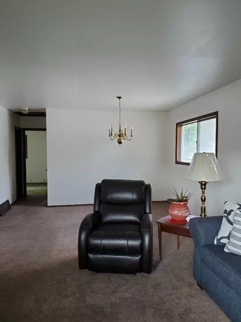 520 E 40th Pl, Griffith, IN 46319 photo 8
