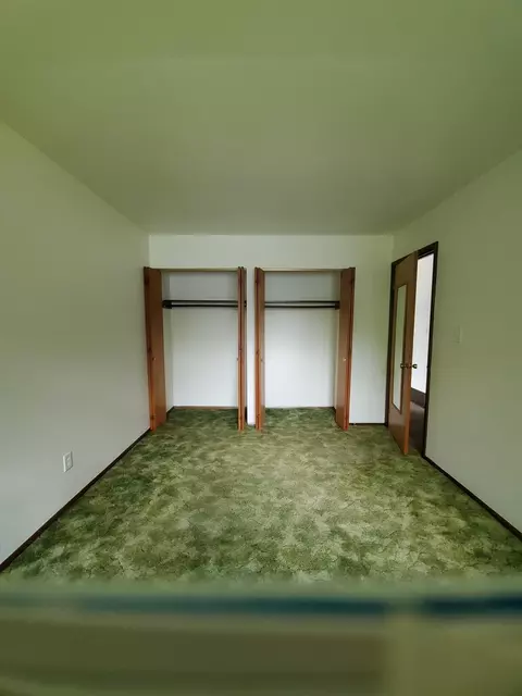 520 E 40th Pl, Griffith, IN 46319 photo 13
