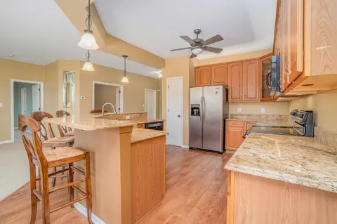 938 Flagstone Dr, Dyer, IN 46311 photo 6