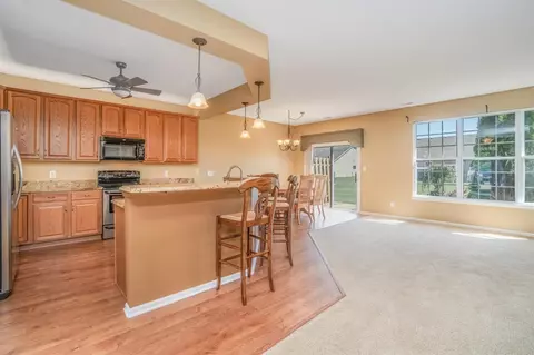 938 Flagstone Dr, Dyer, IN 46311 photo 8