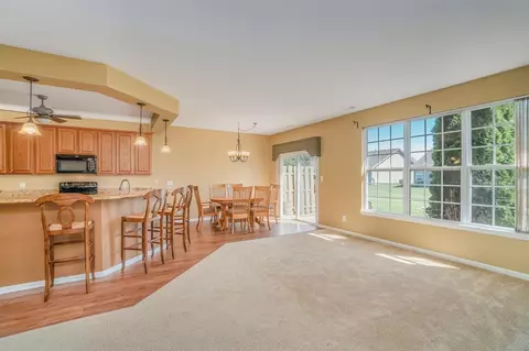 938 Flagstone Dr, Dyer, IN 46311 photo 9