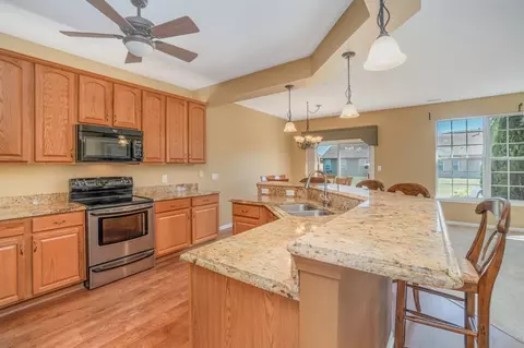 938 Flagstone Dr, Dyer, IN 46311 photo 7