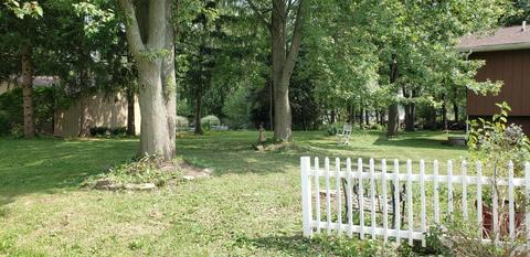 3919 Bonnie Dr, Crown Point, IN 46307 photo 3