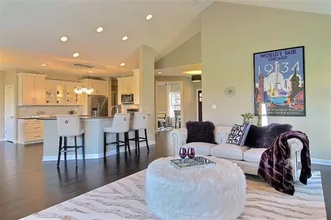8635 Sapphire Way, Crown Point, IN 46307 photo 12