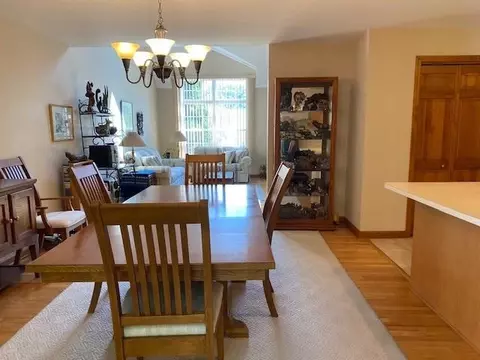 218 Summertree Dr, Porter, IN 46304 photo 6