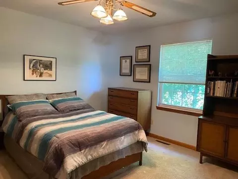 218 Summertree Dr, Porter, IN 46304 photo 9