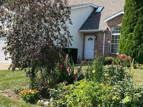 218 Summertree Dr, Porter, IN 46304 photo 2