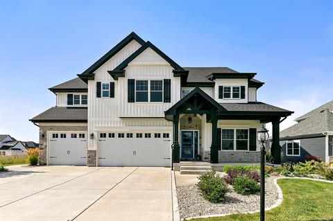 13073 Waterleaf Dr, Saint John, IN 46373 photo 1