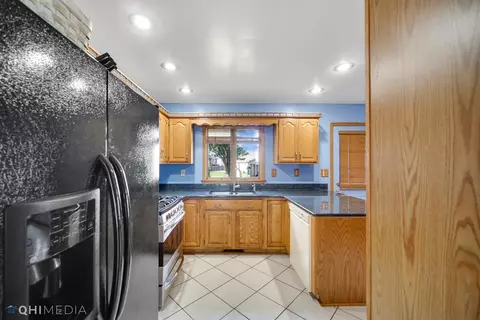1532 W Pine St, Griffith, IN 46319 photo 4