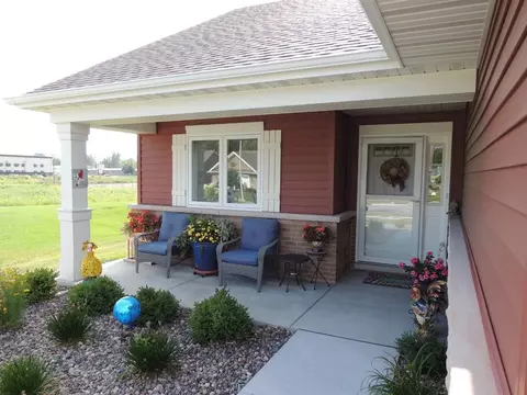 1687 Carroll Ct, Crown Point, IN 46307 photo 2