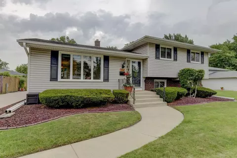 513 Cedar Ct, Munster, IN 46321 photo 2