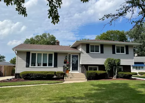 513 Cedar Ct, Munster, IN 46321 photo 1