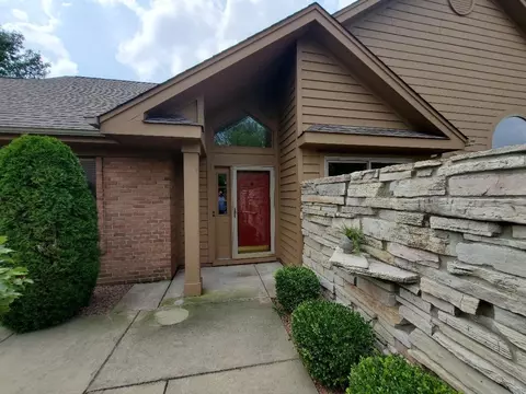 910 Cornwallis Ln, Munster, IN 46321 photo 2
