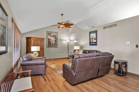 607 N Oriole Ave, Griffith, IN 46319 photo 24