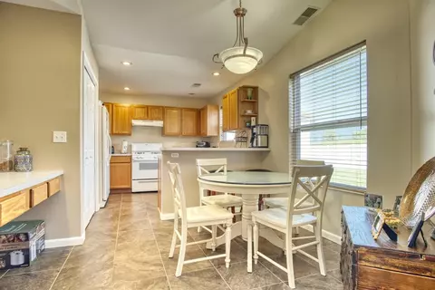 8110 Pointe Dr, Crown Point, IN 46307 photo 6