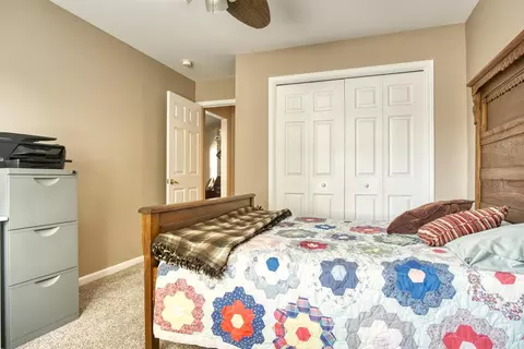 8110 Pointe Dr, Crown Point, IN 46307 photo 12