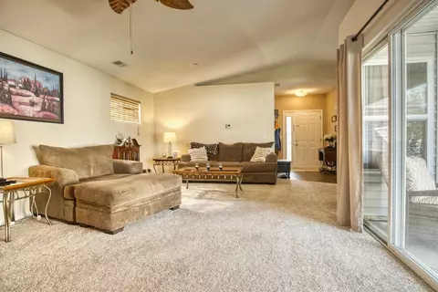 8110 Pointe Dr, Crown Point, IN 46307 photo 2