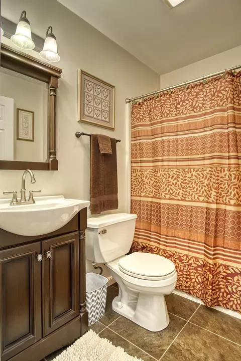 8110 Pointe Dr, Crown Point, IN 46307 photo 13