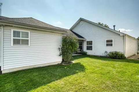 8110 Pointe Dr, Crown Point, IN 46307 photo 16