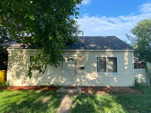 227 N Jay St, Griffith, IN 46319 photo 2
