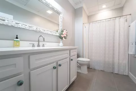 215 Glencoe Dr, Valparaiso, IN 46385 photo 68