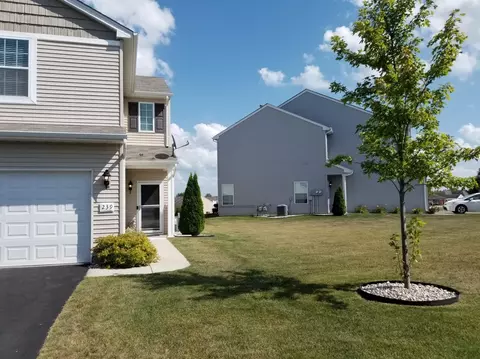239 Sweetbriar Ct, Lowell, IN 46356 photo 3