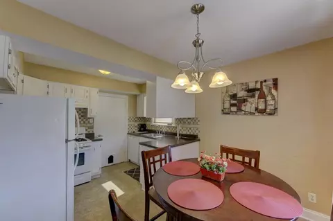2124 Washington Cir, Munster, IN 46321 photo 10