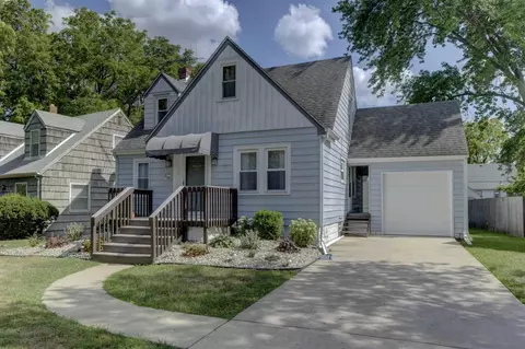 2124 Washington Cir, Munster, IN 46321 photo 2