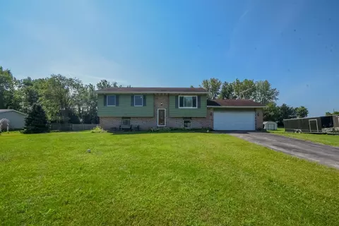 2049 E 1130, De Motte, IN 46310 photo 2