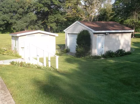 1600 E Main St, Griffith, IN 46319 photo 6