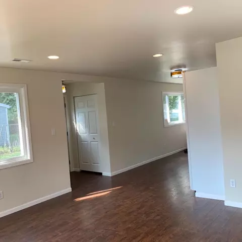 542 S Wayne St, Gary, IN 46403 photo 19