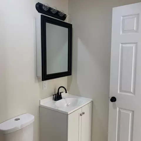542 S Wayne St, Gary, IN 46403 photo 9