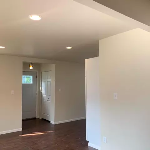 542 S Wayne St, Gary, IN 46403 photo 6