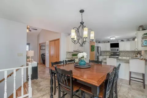 8886 Hamlin Pl, Crown Point, IN 46307 photo 7