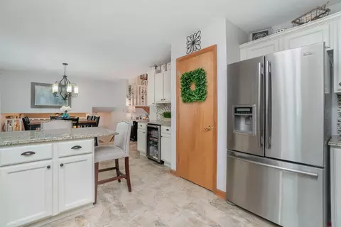 8886 Hamlin Pl, Crown Point, IN 46307 photo 9