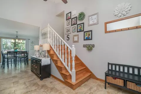 8886 Hamlin Pl, Crown Point, IN 46307 photo 4
