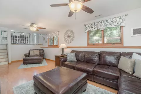 8886 Hamlin Pl, Crown Point, IN 46307 photo 17