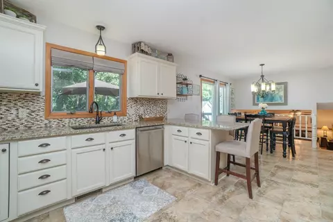 8886 Hamlin Pl, Crown Point, IN 46307 photo 10
