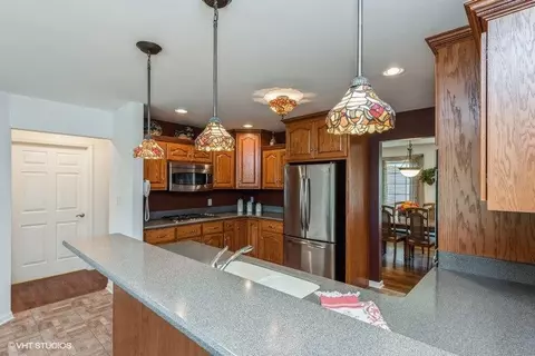 1734 Silver Hawk Dr, Crown Point, IN 46307 photo 3