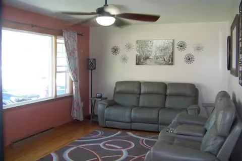 921 W Ash St, Griffith, IN 46319 photo 3