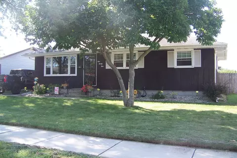 921 W Ash St, Griffith, IN 46319 photo 2