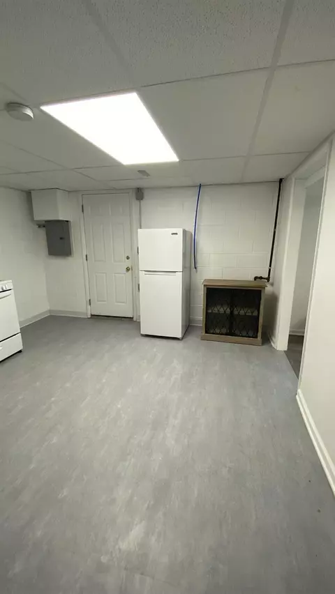 8300 Hickory Ave, Gary, IN 46403 photo 38