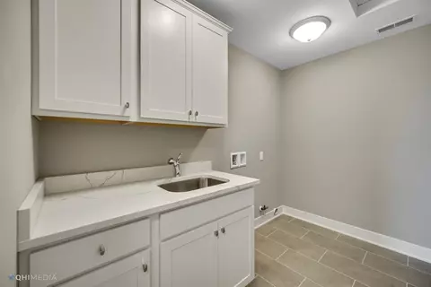 8233 Castle Dr, Munster, IN 46321 photo 18