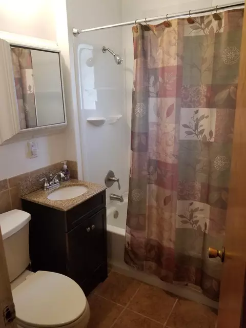 823 Lincoln St, Gary, IN 46402 photo 6