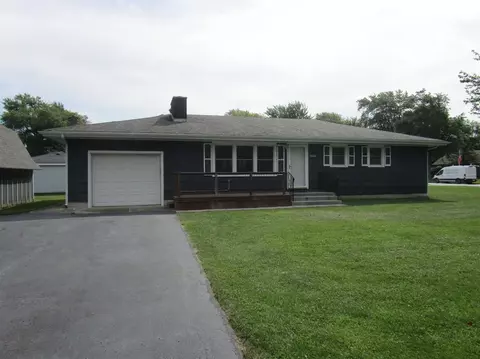 1702 E 46th Ave, Griffith, IN 46319 photo 1